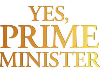  Πολλοί πίστεψαν ότι η κυβέρνηση της Πρώτης φοράς… θα έσπαγε το τρίγωνο της διαπλοκής που είχε να κάνει με τράπεζες, επιχειρηματίες και ΜΜΕ. Διαψεύστηκαν όμως γιατί πίστεψαν στις καλές προθέσεις τους (που αποδείχτηκε πως δεν είχαν) και δεν διέγνωσαν ότι το μεγάλο πρόβλημα της διαφθοράς είναι ο κρατισμός, δηλ η παρέμβαση του κράτους στην οικονομία. 